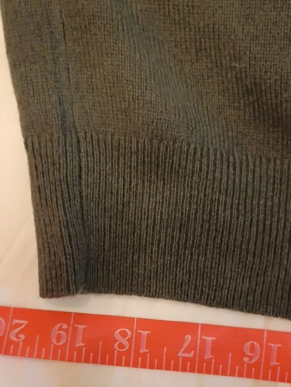Quince Men's Dark Olive Cashmere Turtleneck Sweater